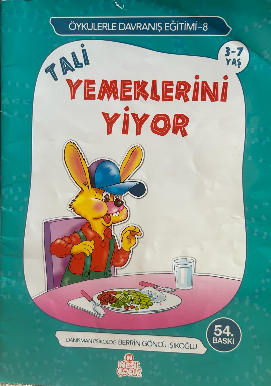 Tali Yemeklerini Yiyor